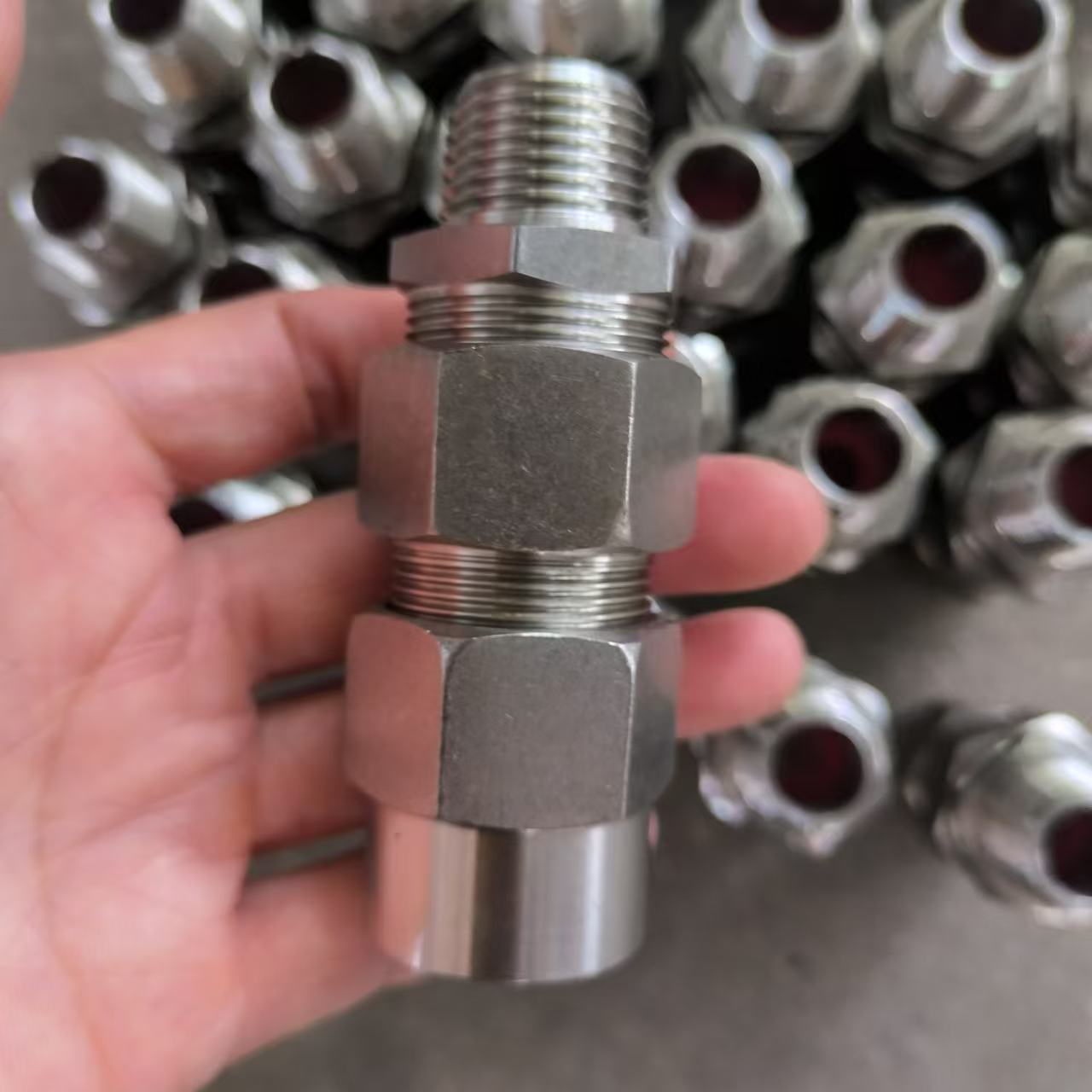 ¼нܷͷװͷ1/2NPT