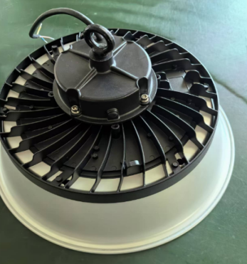 雷达感应工矿灯30w3种色温可调节厂家直销