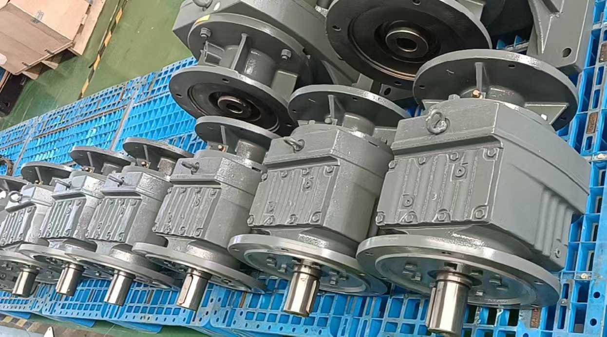 FA67-Y1.5KW-27.41M3ٻMC2PVHF09
