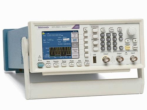 Tektronix AFG2021 Ⲩ/